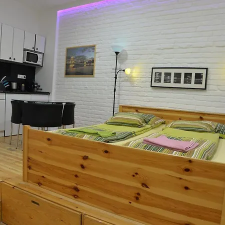 카토나 아파트먼트 *