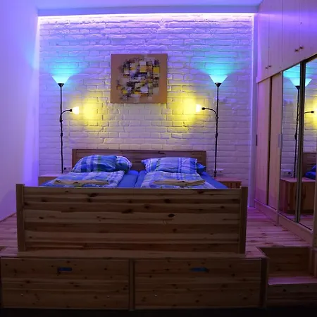 Katona Apartment *