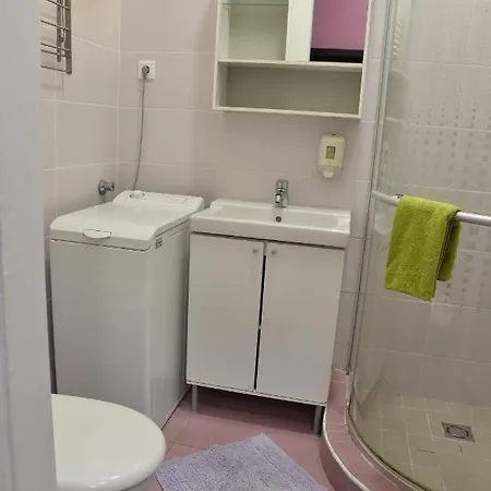 Katona Apartment *