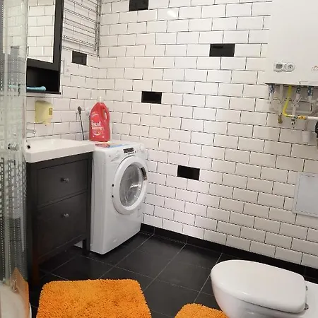 Katona Apartment *